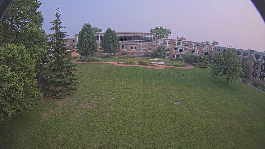 Élő kameracsatorna CUW School of Nursing Construction Camera-ból Concordia University Wisconsin-ben