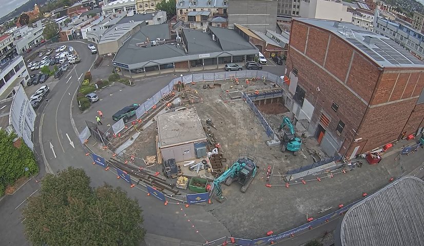 Earl St, Launceston में Earl Arts Centre से लाइव कैमरा चैनल