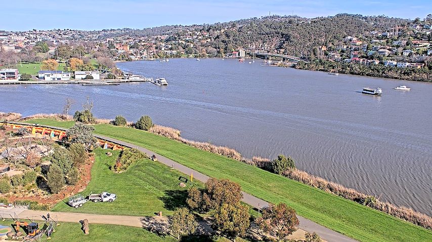 Live camera feed from Tamar Estuary in Launceston, Tasmania