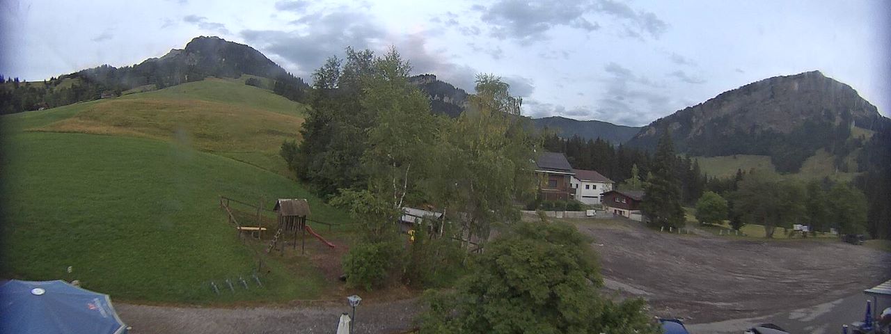 Live camera feed from Bergrestaurant Gfellen, Finsterwald in Finsterwald