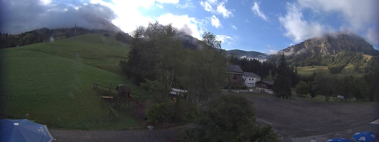 Sianel gamera fyw o Bergrestaurant Gfellen, Finsterwald yn Finsterwald